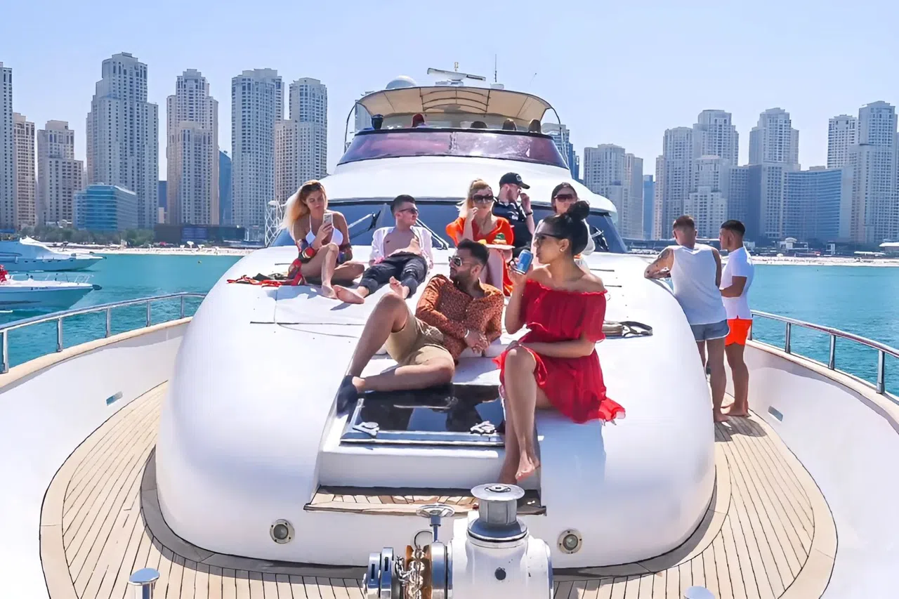 Lunch on the Water Around Dubai's Palm Jumeirah