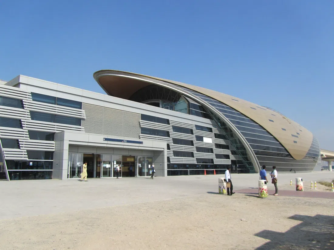迪拜RTA地铁红线与伊本·白图泰接驳车,迪拜